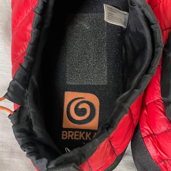 Brekka large men’s 9-10 women’s 11-12 Quilted Slippers - Picture 12 of 16